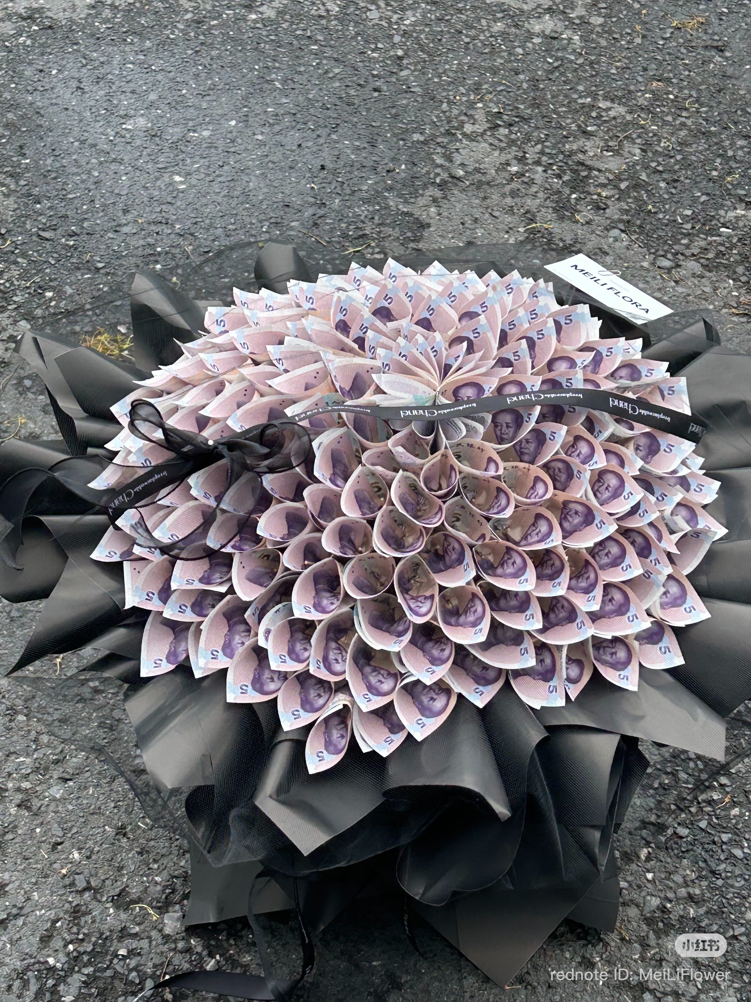 The Lavish Bloom — money bouquet